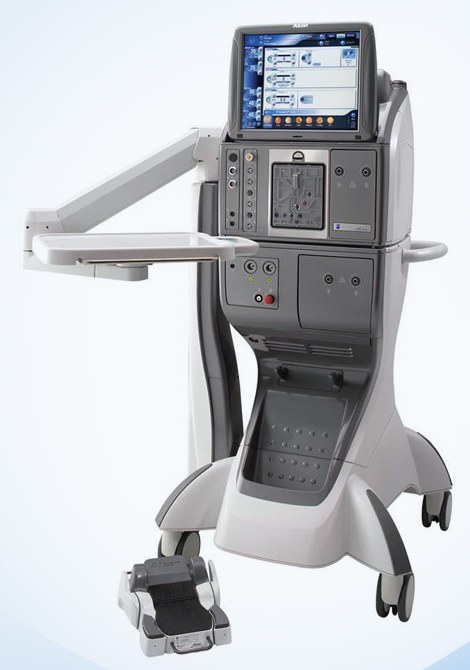 Alcon® Constellation 망막수술 장비 전체 모습